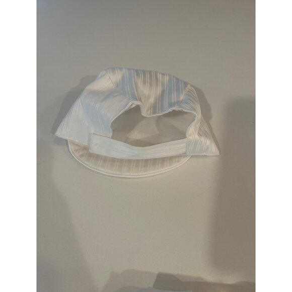 Baby White Striped Romper With Matching Hat 0-3 Months Button Closure Short Slee - Picture 6 of 7